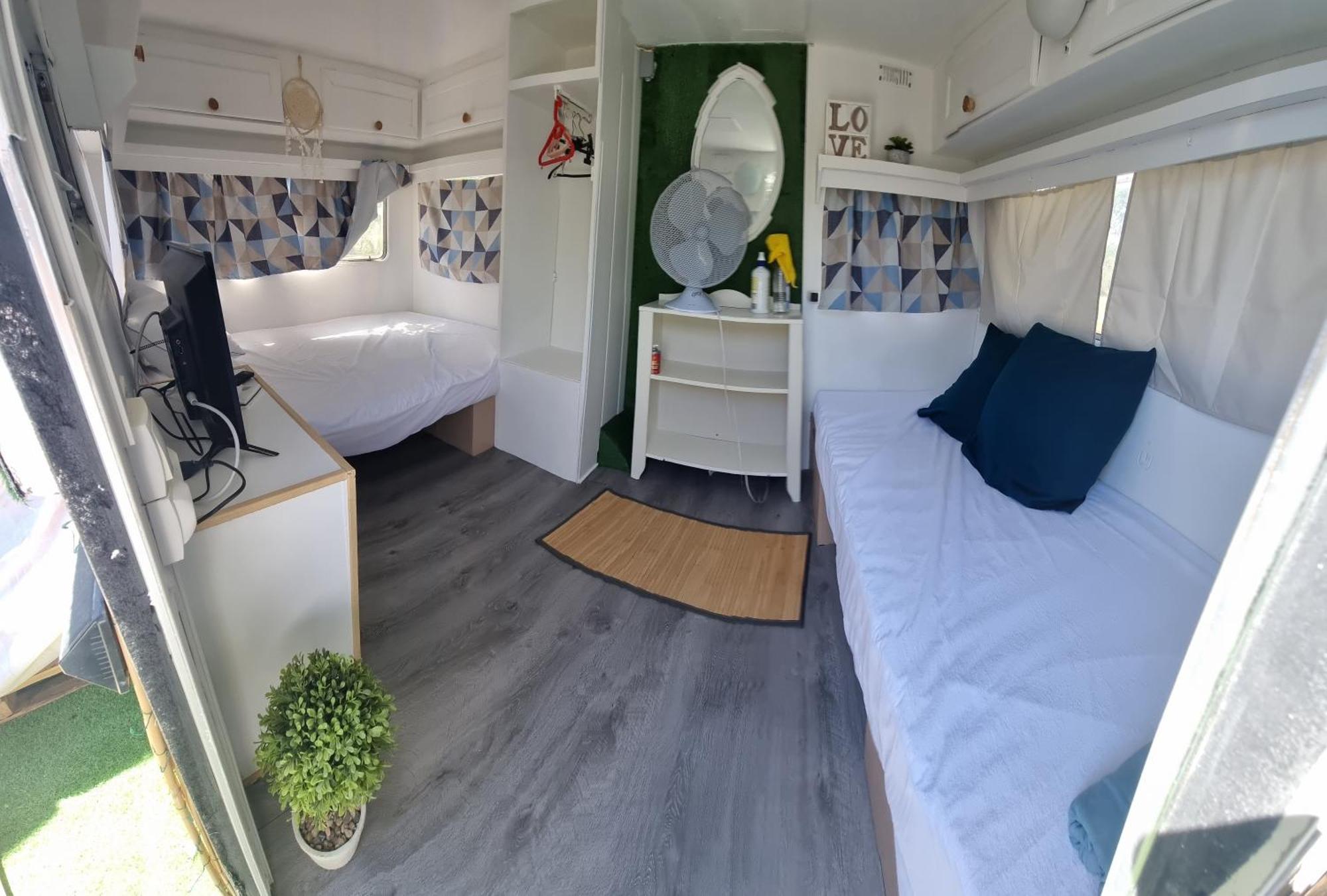 Le Mazet Hotell Poussan Exteriör bild